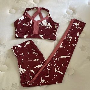 SHEIN Sports Bra and Leggings Workout Set